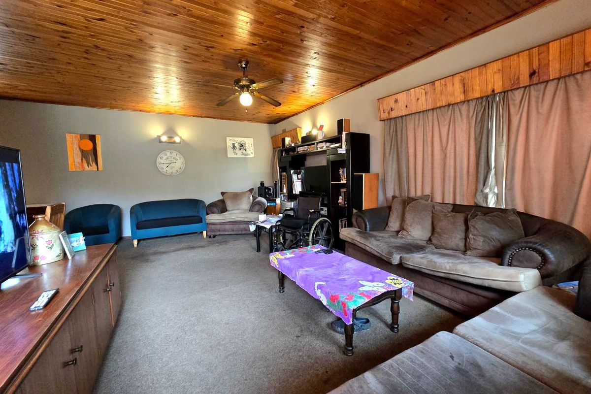 Neat Family Home for Sale - Photo 3