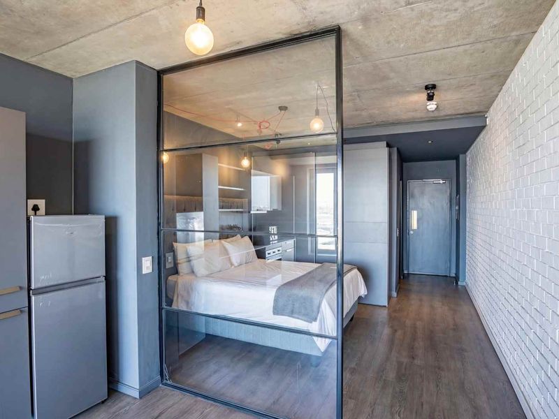 Unfurnished | Available Immediately - Photo 9