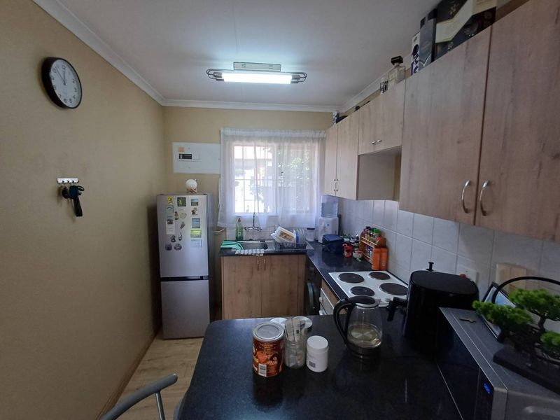 Spacious 2 Bedroom unit in Florida Glen - Photo 6