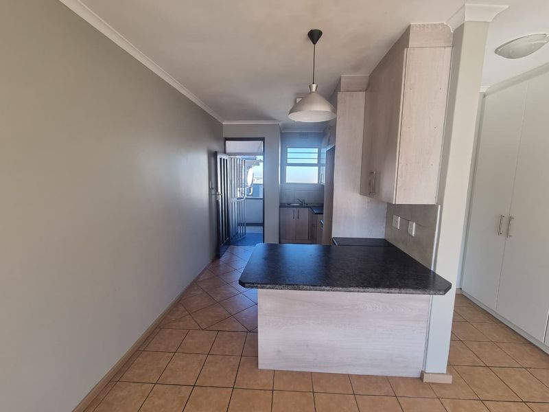 Bachelor Apartment for Rent in Boston, Belville - Photo 6