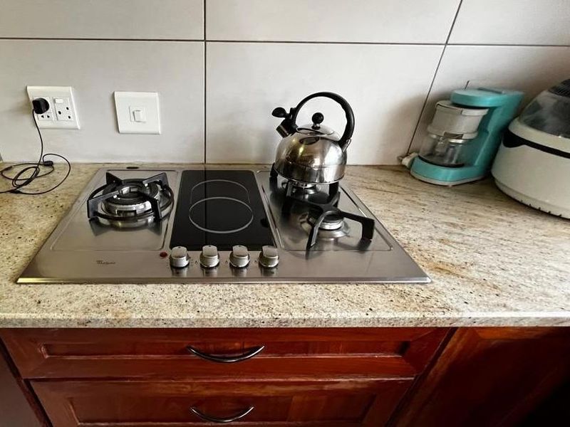 Lovely Family Home For Sale, ideal for the extended family - Photo 10