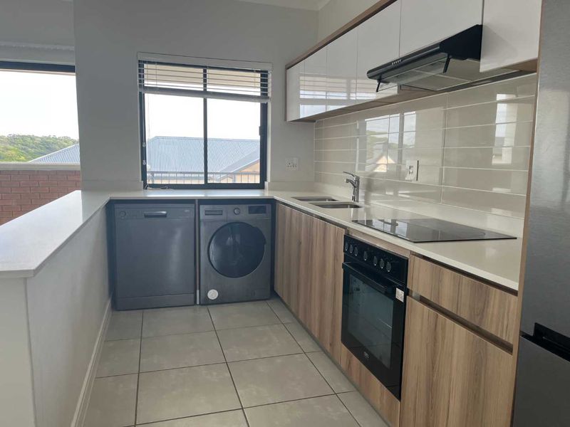 Modern Top-Floor 2-Bedroom Apartment To Rent in a Popular Balwin Estate - Photo 7