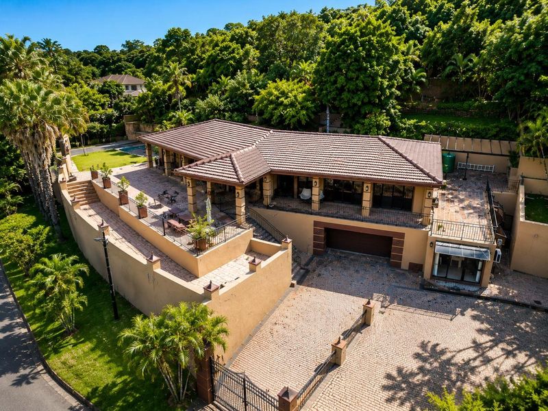 HENDRA - ELEVATED LUXURY RESIDENCE WITH PANORAMIC VIEWS AND FLATLET - Photo 3