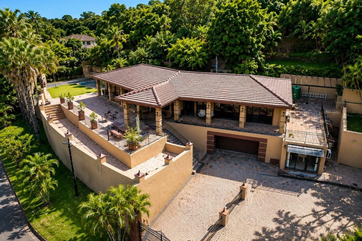 HENDRA - ELEVATED LUXURY RESIDENCE WITH PANORAMIC VIEWS AND FLATLET - Photo 3