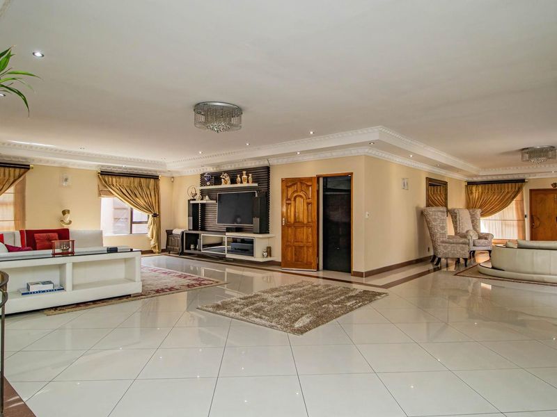 Stunning Residence with Cinema Room & Built-In Bar - Photo 6