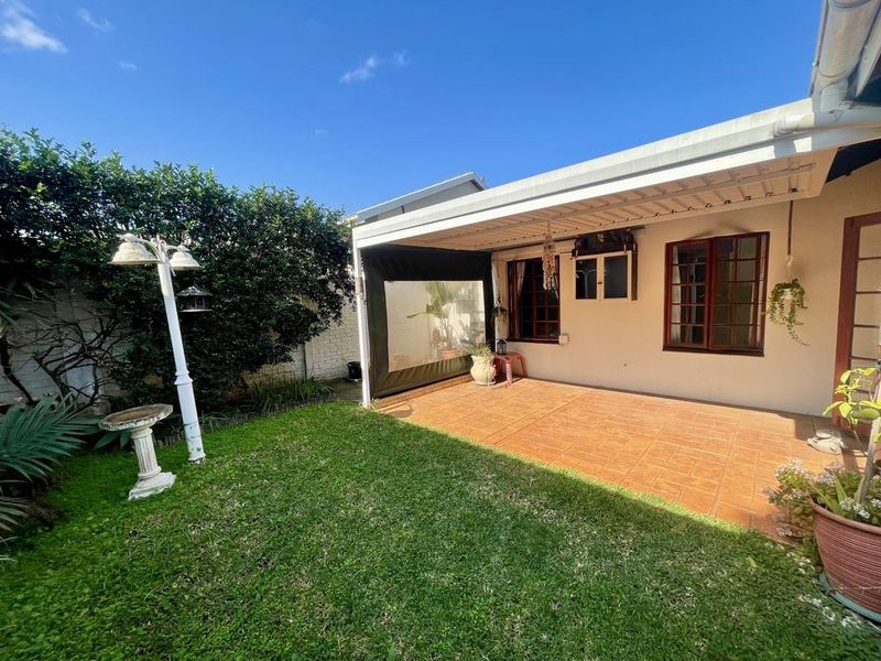 Hendra - Neat 3-Bedroom Simplex for Sale in Popular Sunningdale - Photo 2