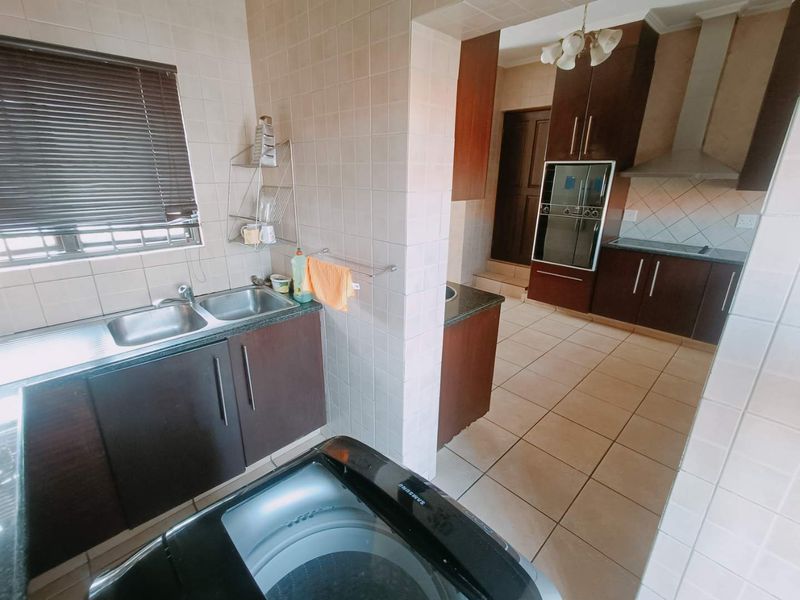 BEAUTIFUL FAMILY HOUSE FOR SALE IN AMBERFIELD RIDGE ESTATE! - Photo 9