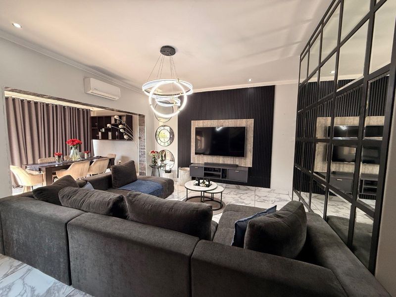 Contemporary 3-Bedroom Duplex with Double Garage in a Secure Estate - Photo 7