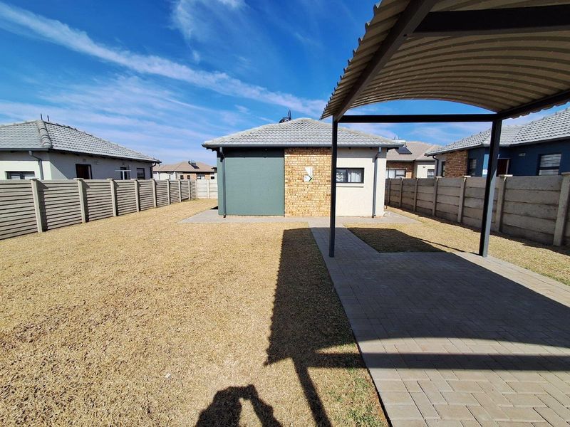 2 Bedroom Full Title Home in Secure Complex - Photo 1