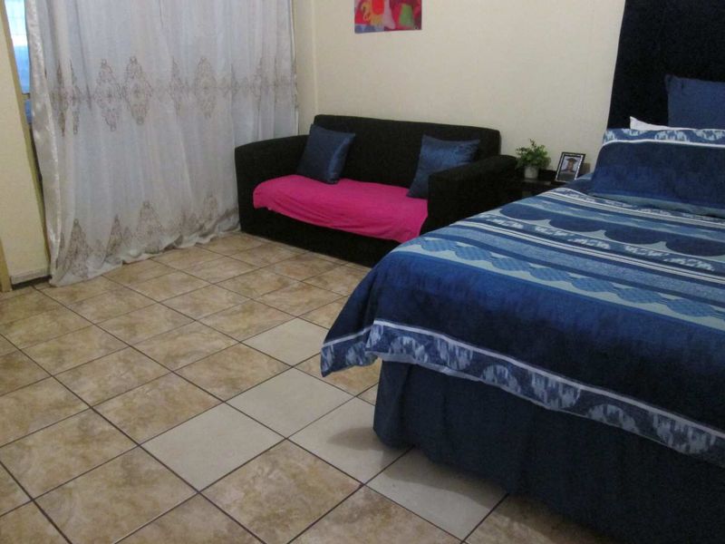 A VERY BEAUTIFUL BACHELOR FLAT FOR SALE IN PRETORIA CENTRAL  BARGAIN - Photo 9