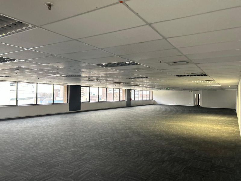 LIBRIDGE – Fourth Floor Office Space to Let | Ameshoff Street, Bramfontein, Johannesburg Secure a commanding business presence within LIBRIDGE - Photo 10