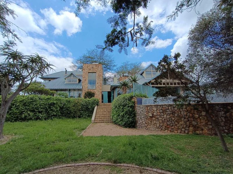 MIDRAND -  COUNTRY EQUESTRIAN ESTATE - 7 BEDROOMS - 6.5 BATHROOMS - Photo 6