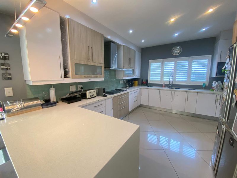 Exclusive Full Title Cluster Living in the Heart of Sandown - Photo 7