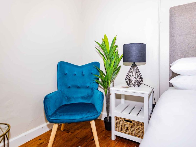 Urban Oaks Guest House - Photo 3