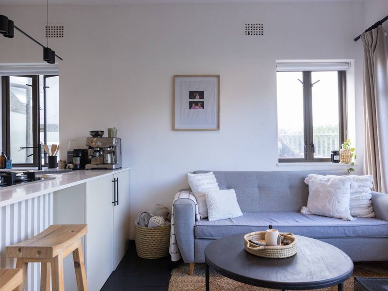 Architecturally Renovated Garden Apartment in the Heart of Fish Hoek! - Photo 4