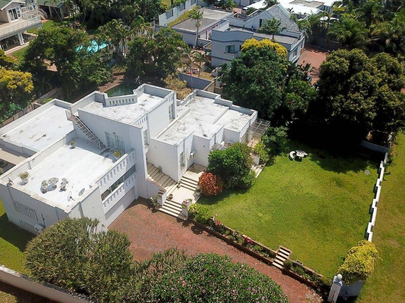 Renovator’s dream on large land in prime La Lucia with exceptional sea views - Photo 3