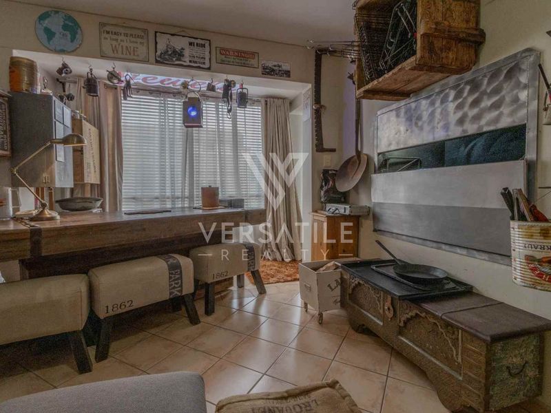 Townhouse for Sale in Long Beach. - Photo 9