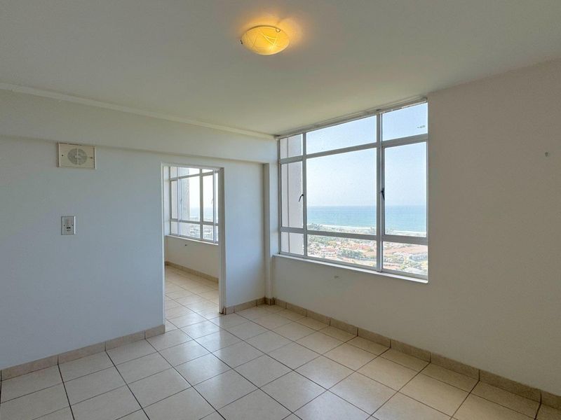 Stunning Apartment with beautiful sea views in Glenashley Heights – Share Block - Photo 9