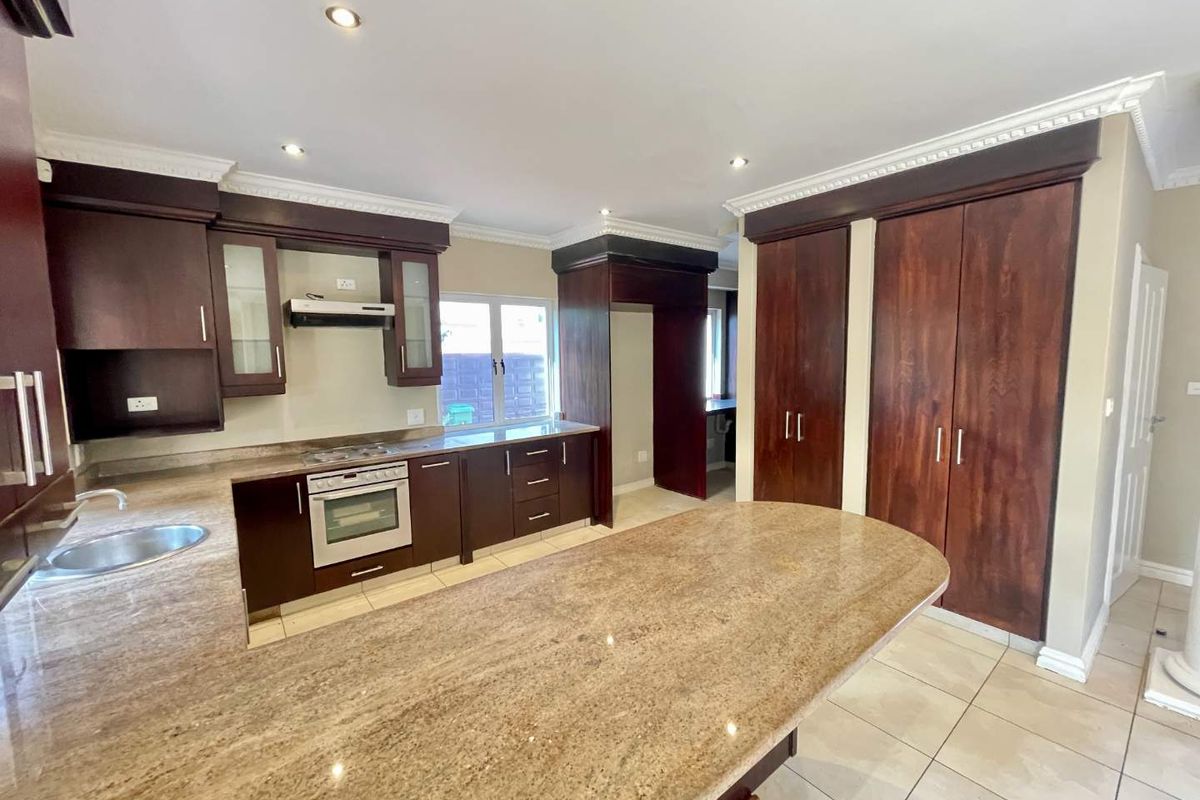 Exclusive Garden Unit in a Premier Estate - Photo 4