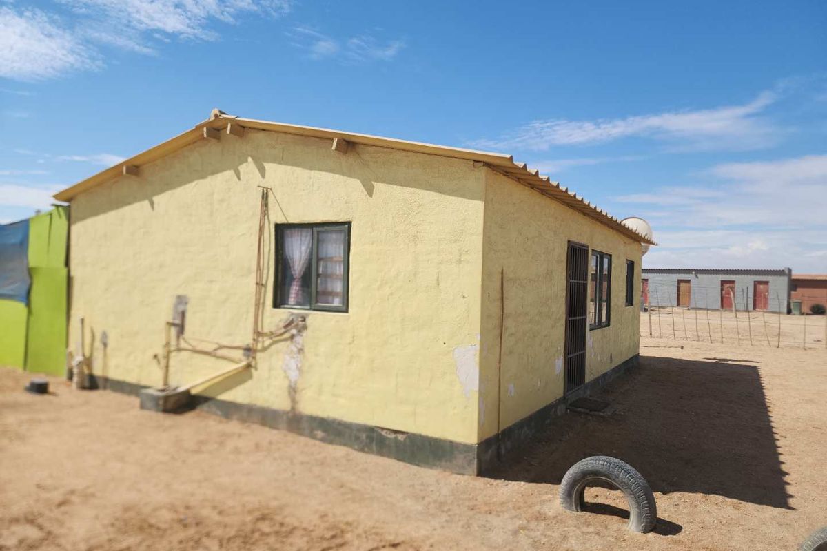 Corner plot property in Omdel, Henties Bay. - Photo 3