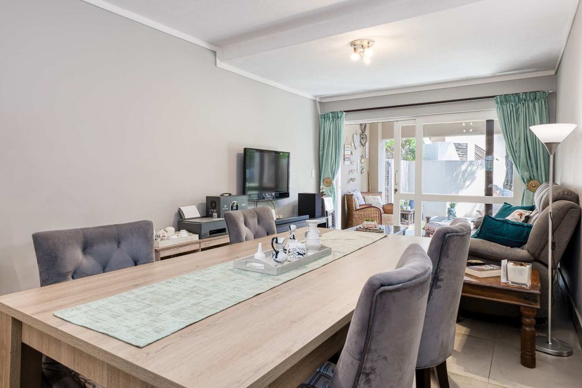 Charming Ground Floor Living with Private Garden in Sibiti Private Estate - Photo 5