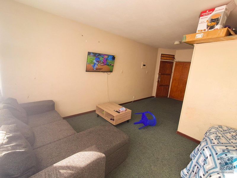 1 Bedroom Apartment In Kalahari Complex In Sunnyside - Photo 4