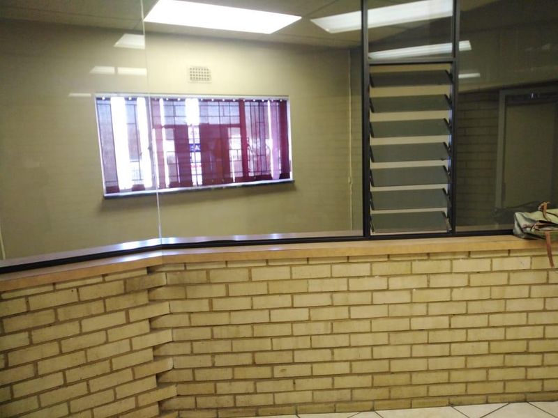 Prime Commercial Opportunity: Unit 1 Business Suite – IVH Centrum, Leeuwpoort Street, Boksburg - Photo 3