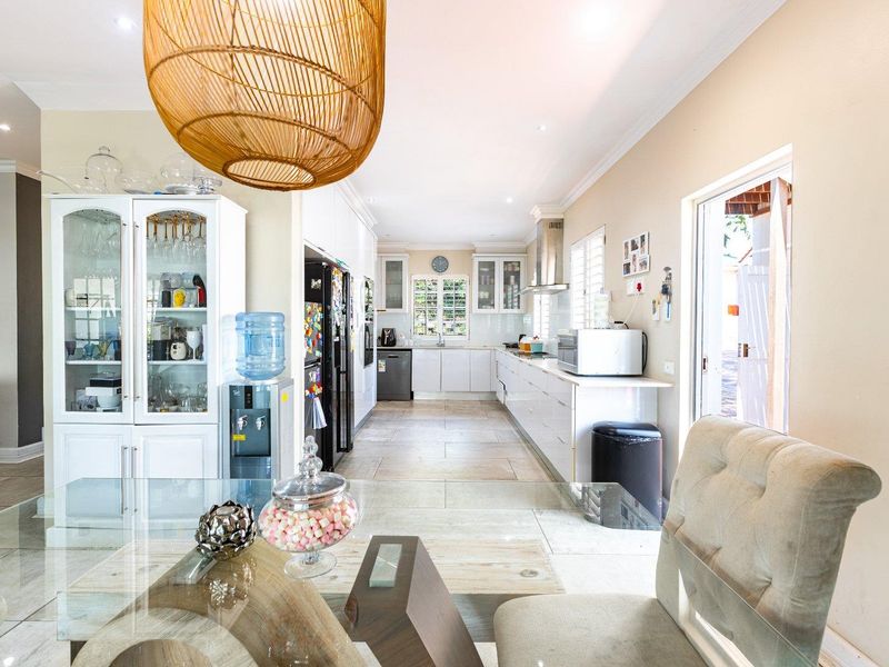 Immaculate 4 Bedroom Family Home - Photo 6
