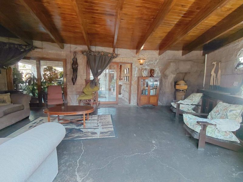 Fully-Equipped Guest House For Sale - Photo 8