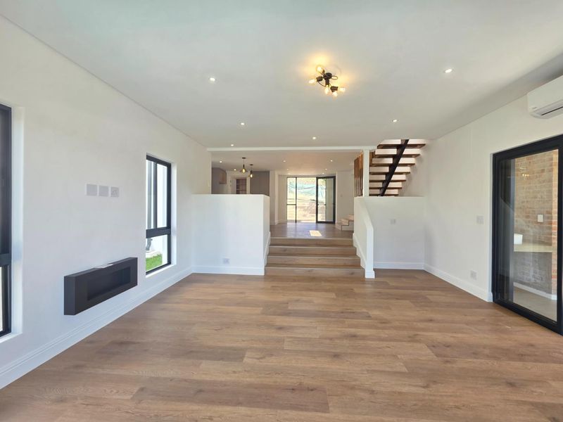 No Transfer Duty! Just move in! - Photo 10