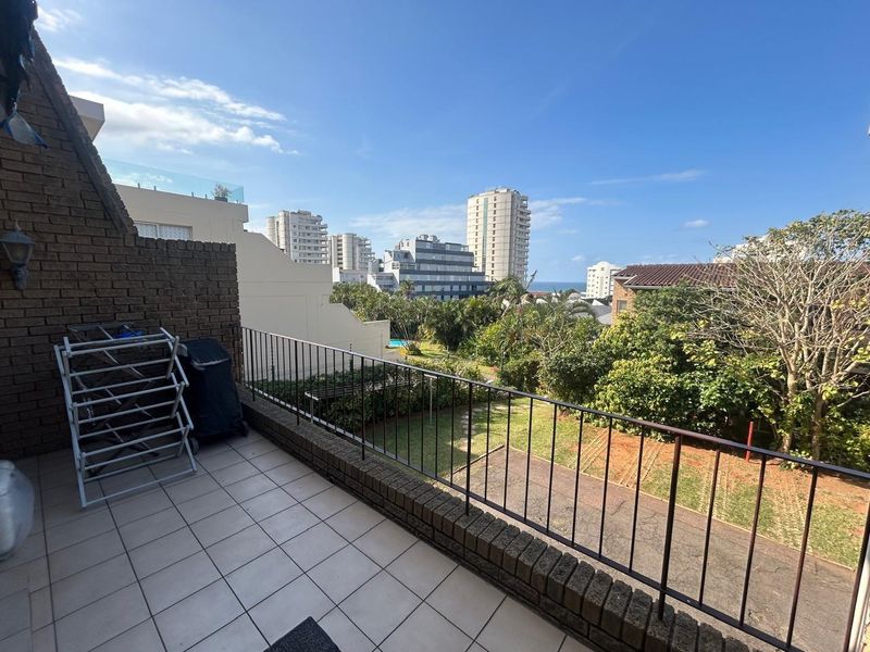 Charming Older-Style Home with Partial Sea Views in Umhlanga - Photo 1