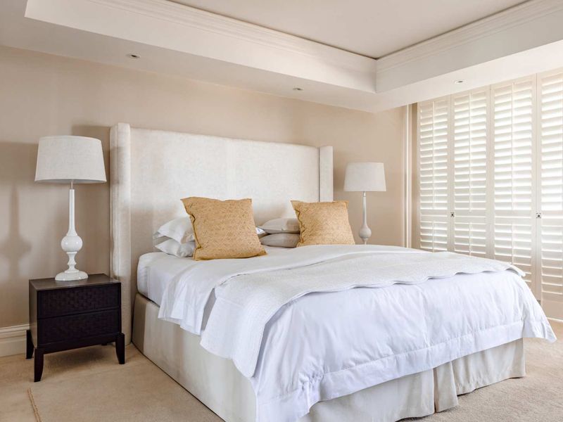 Spectacular Sea facing Clifton apartment - Photo 9