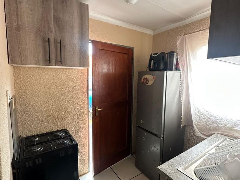 2 Bedroom House For Sale Evaton West - Photo 5
