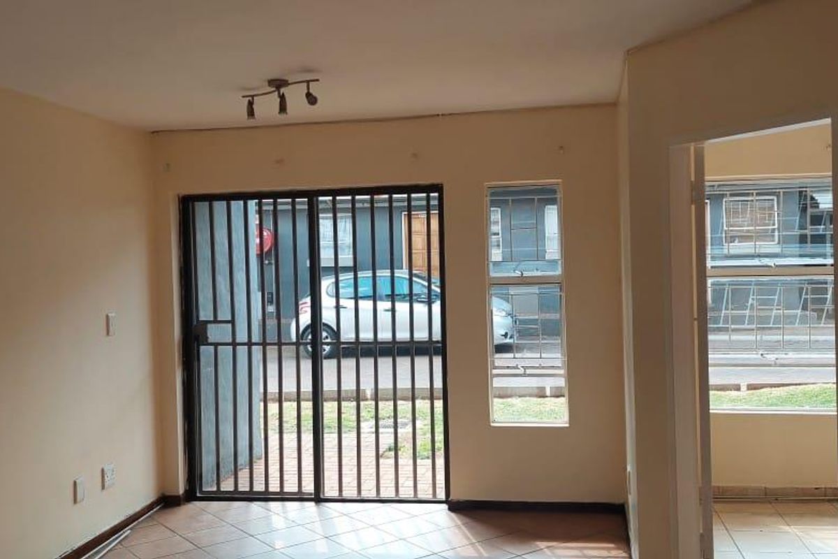 Charming 2-Bedroom Apartment for Sale: Ideal Investment Opportunity - Photo 4