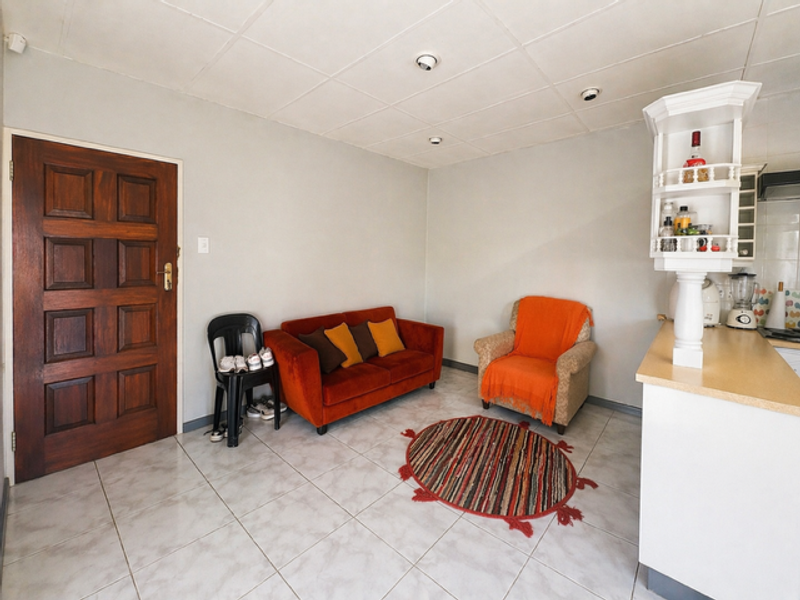 Live Where People Don’t Want to Leave – Secure, Stylish & In Demand - Photo 9