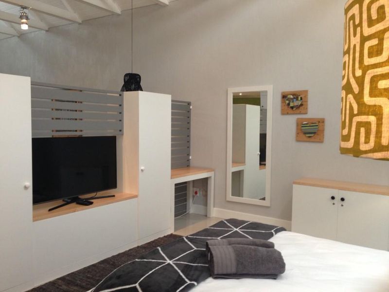 LIVING AT “THE WATER CUBE” - Photo 4