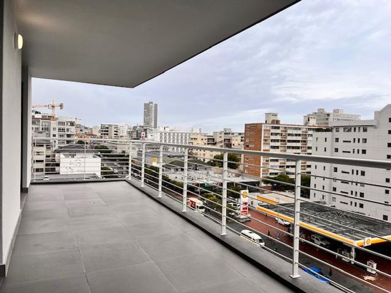 Ultra Modern, Luxury Sea Point apartment - Photo 1