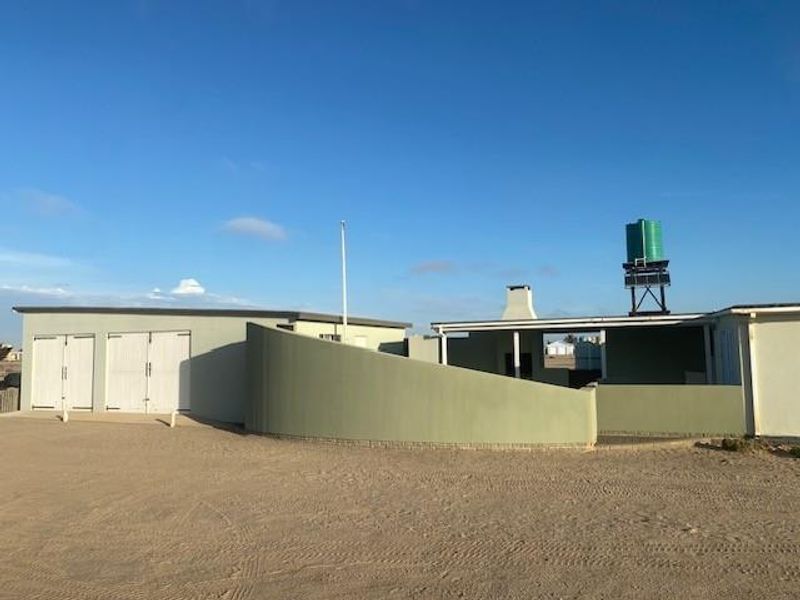 4 Bedroom House in Wlotzkabaken, Wlotzkabaken, Erongo - Photo 3