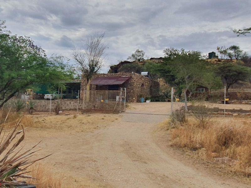 5-Hectare Equestrian Estate with Two Homes – Brakwater, Windhoek5ha Equestrian Estate with 2 Homes - Photo 7