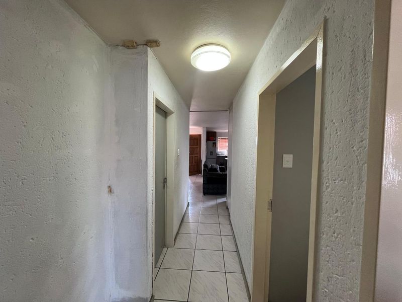Ground floor 3 Bedrooms, 2 bathroom house - Photo 8