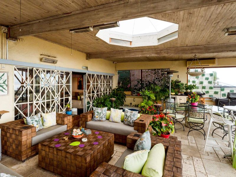 An Exceptional Green Point Residence with Rare Redevelopment Potential - Photo 7