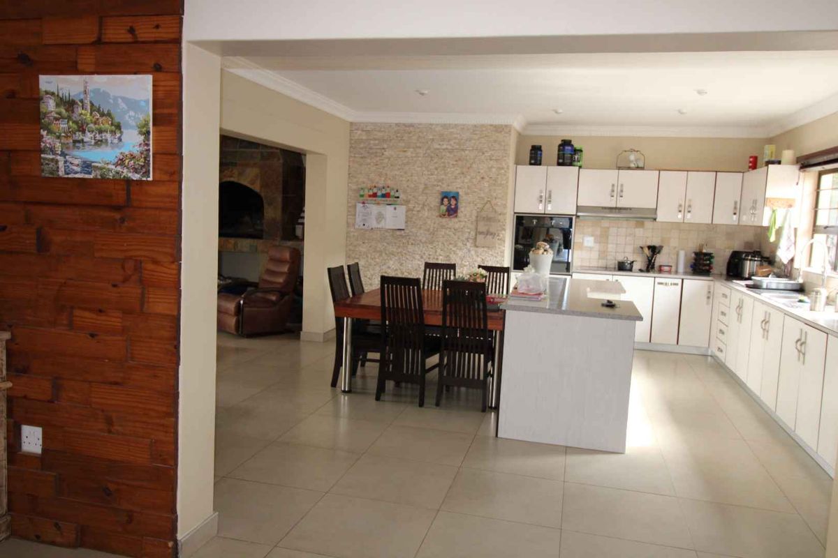 Well located Family Home in good neighbourhood on large stand! - Photo 3