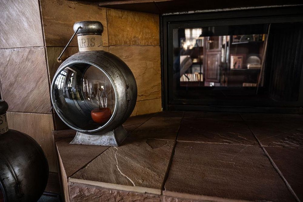 Double sided fireplace