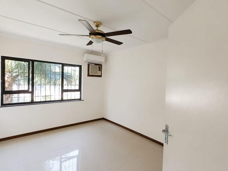 Inviting 2-Bedroom Simplex in Serene Arboretum, Richards Bay - Photo 3