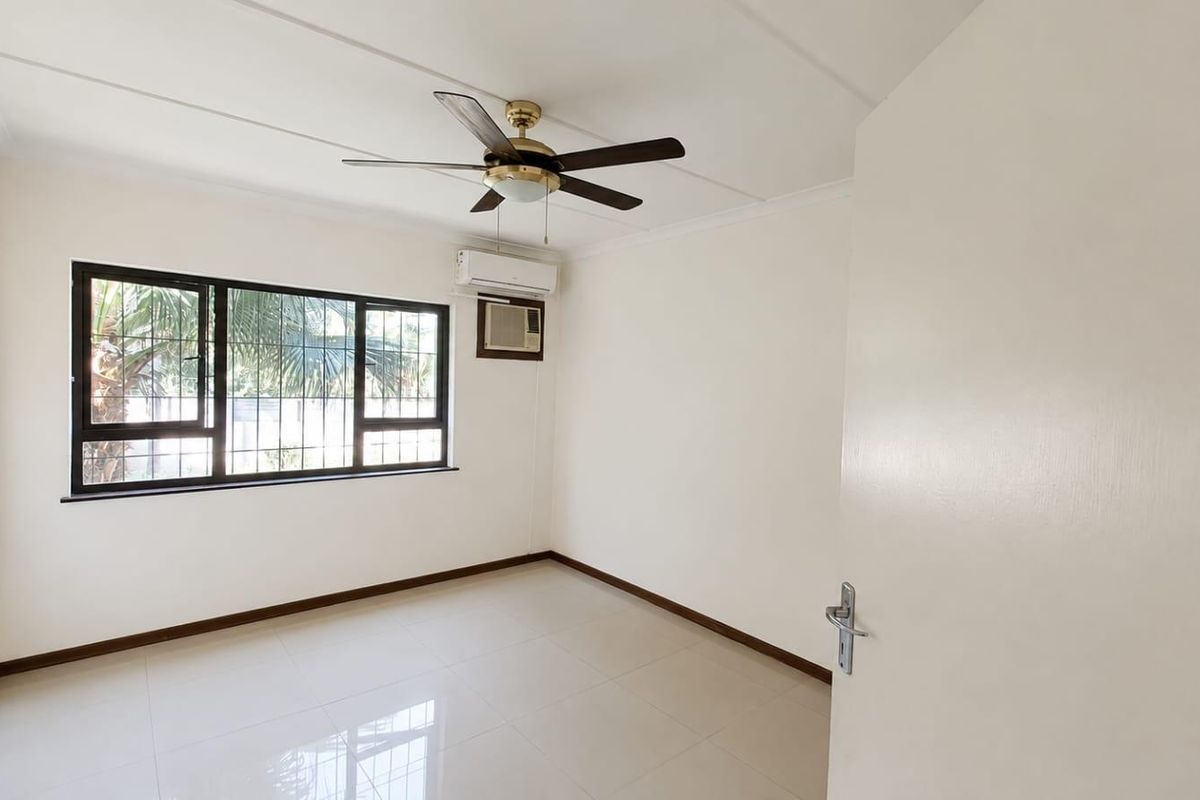Inviting 2-Bedroom Simplex in Serene Arboretum, Richards Bay - Photo 3