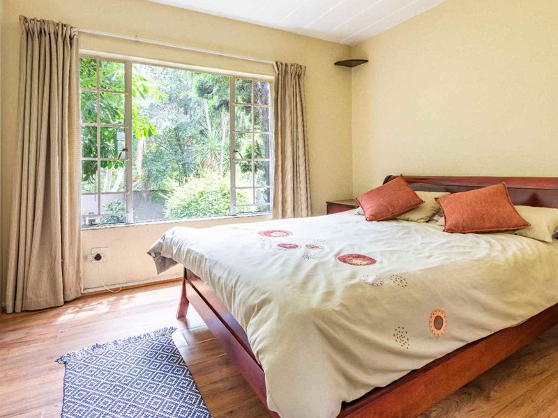 Priced to sell, offers from R875 000 will be considered. - Photo 8