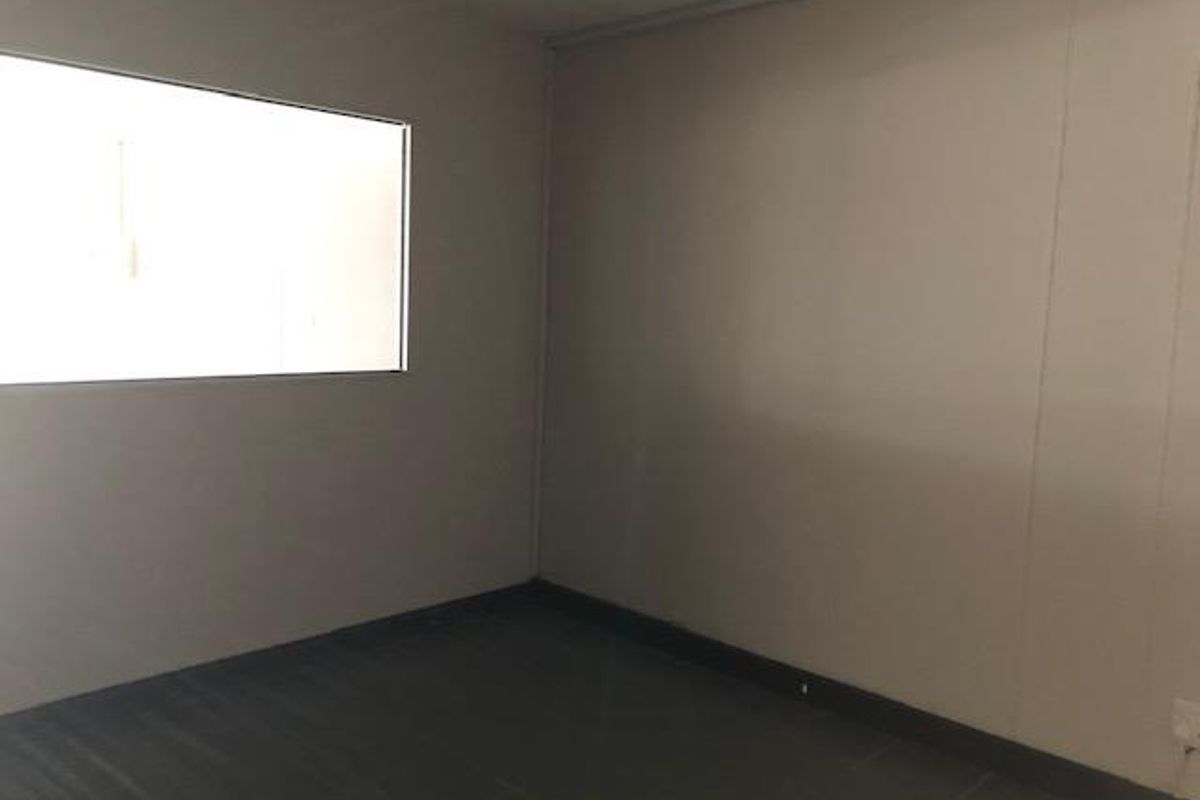 Commercial Unit in Southern Industrial for Sale - Photo 3