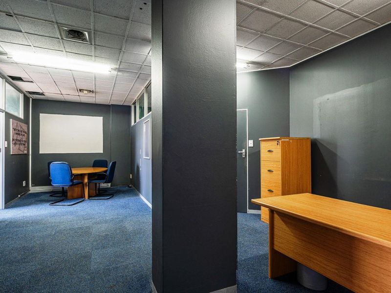 PRIME OFFICE SPACE - KNOWLES CENTRE, PINETOWN - Photo 8