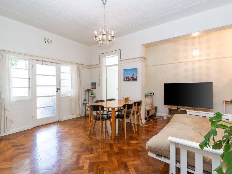 Renovated 2 Bedroom Ground Floor Unit with Garden Access - Photo 5