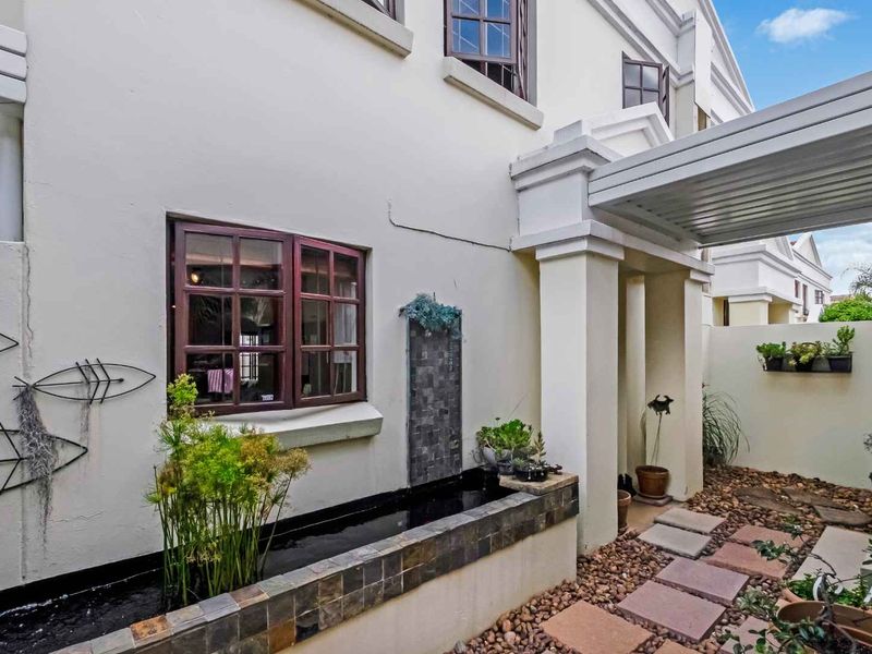 DELIGHTFUL DUPLEX LIVING IN LOVELY LONEHILL WILL LEAVE YOU IN ABSOLUTE AWE - Photo 3